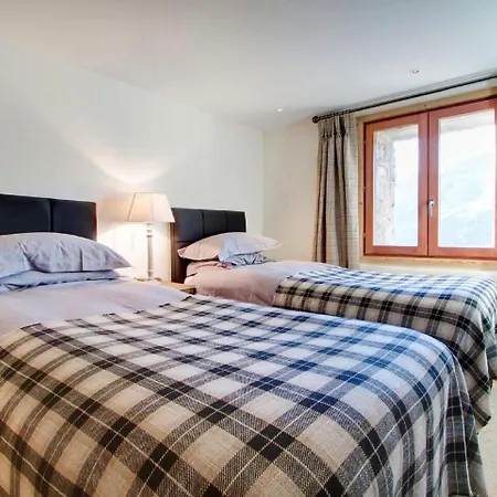 Villa Villarabout Chalet With 5 Bedrooms *
