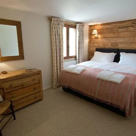 Villarabout Chalet With 5 Bedrooms