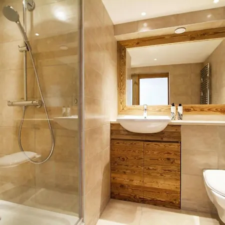 Villarabout Chalet With 5 Bedrooms